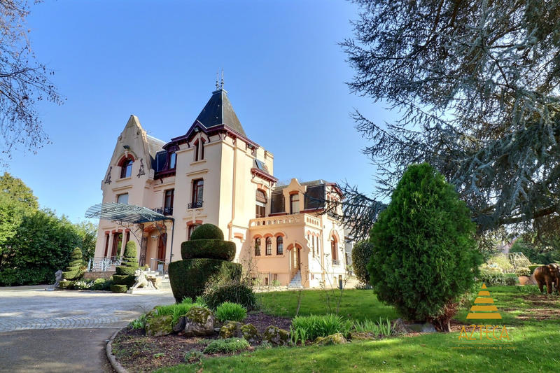 Manoir - 696 m² - 21 pièces