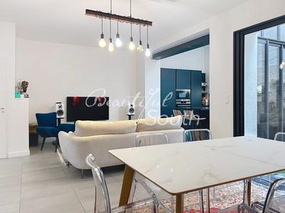 Maison de ville - 130 m² - 5 pièces