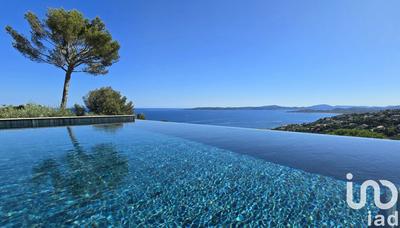 Maison - 229 m² - 6 pièces