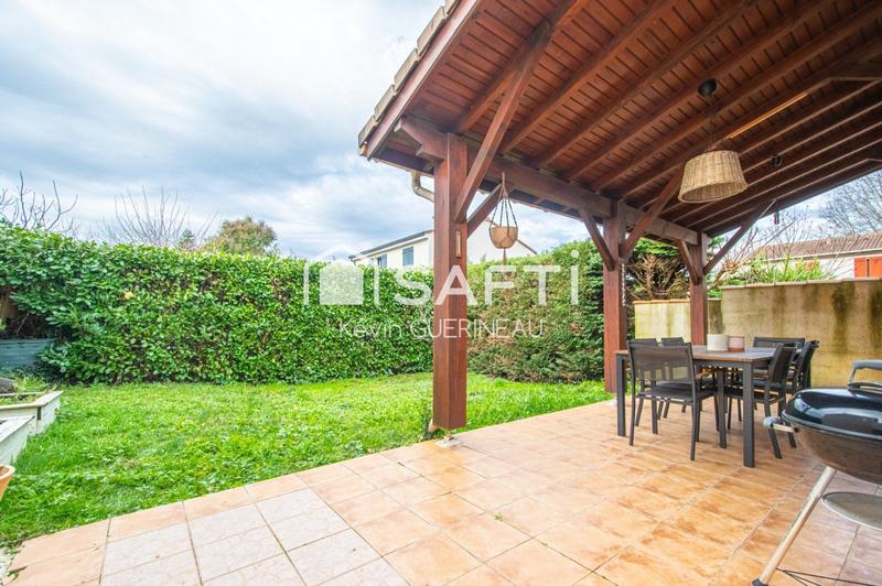 Maison - 92 m² - 4 pièces