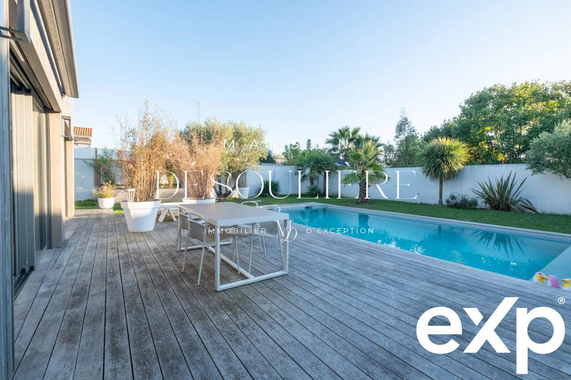 Villa - 220 m² - 7 pièces