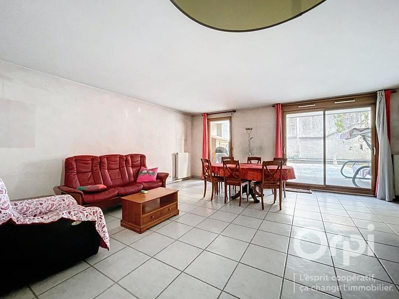 Appartement - 140 m² - 5 pièces