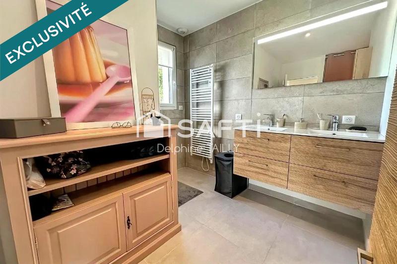 Maison - 170 m² - 8 pièces