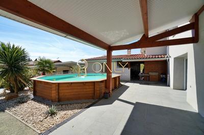 Maison - 226 m² - 6 pièces