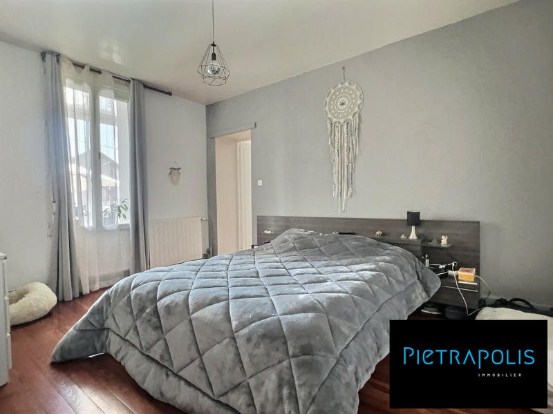 Maison - 302 m² - 10 pièces