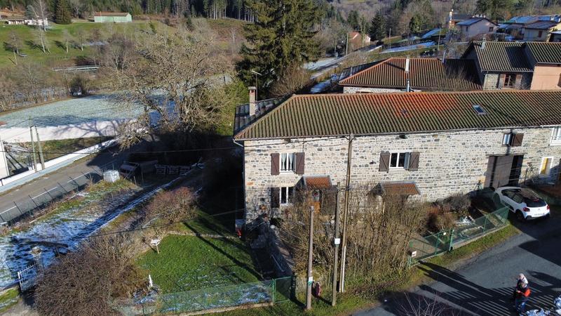 Maison traditionnelle - 90 m² - 5 pièces