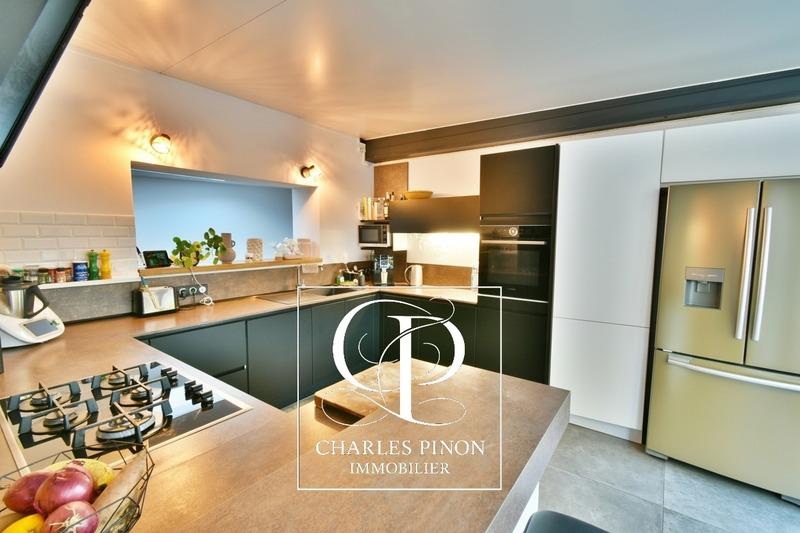 Villa - 219 m² - 6 pièces