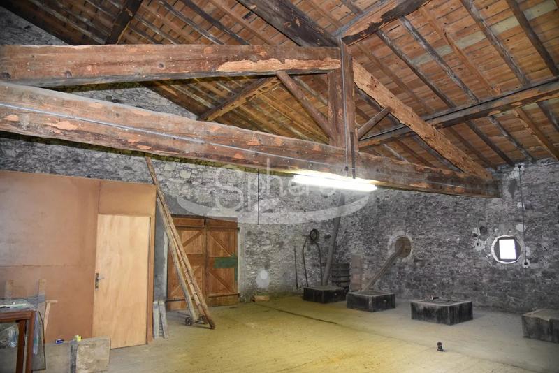 Maison - 162 m² - 9 pièces