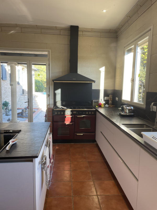 Propriété - 260 m² - 7 pièces