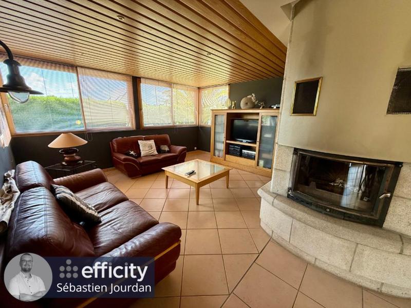 Maison - 187 m² - 6 pièces