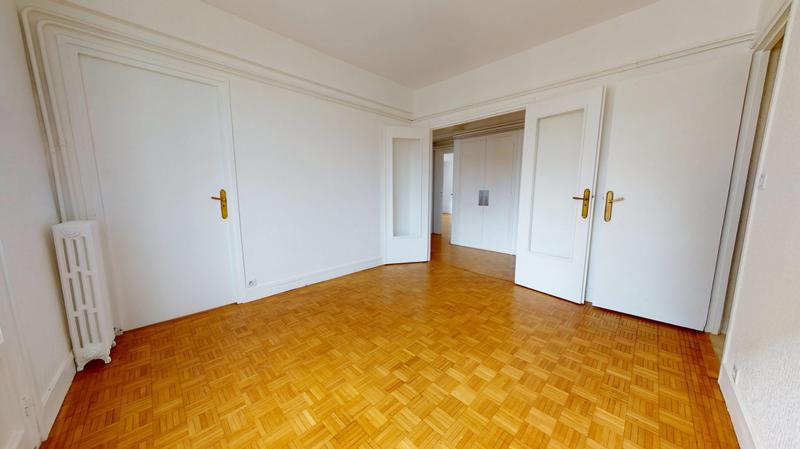 Appartement - 144 m² - 5 pièces