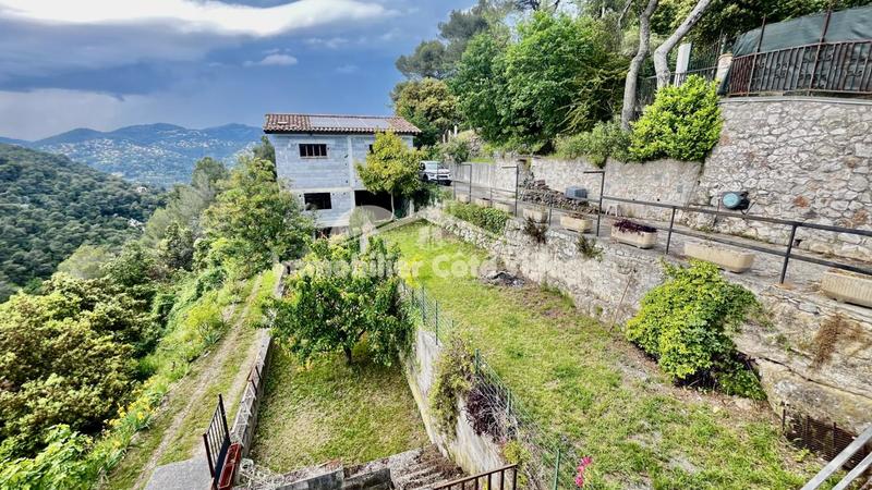 Propriété - 208 m² - 8 pièces