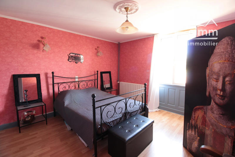 Maison - 209 m² - 8 pièces