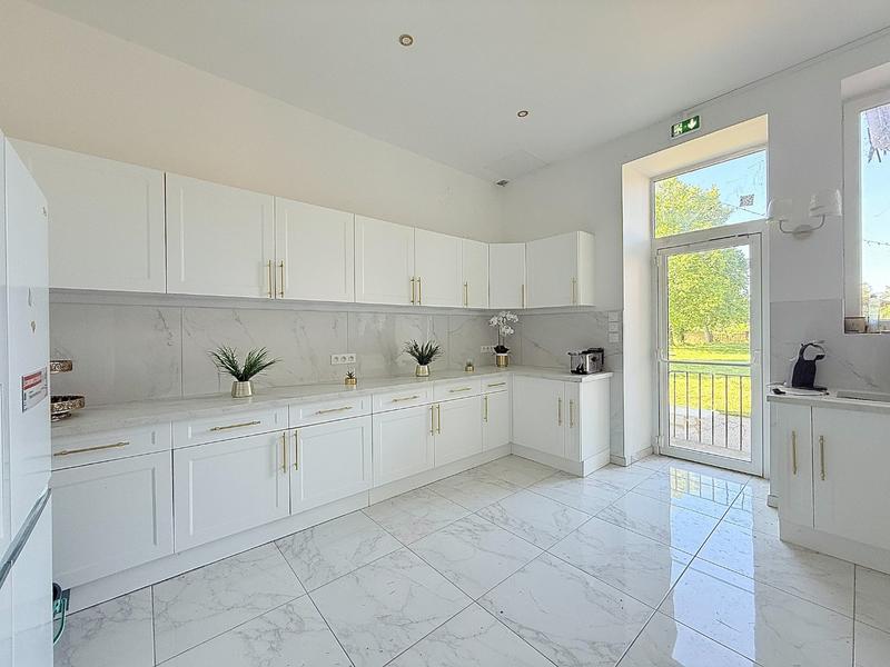 Manoir - 448 m² - 12 pièces