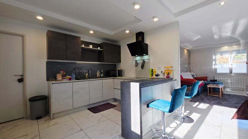 Maison - 94 m² - 4 pièces