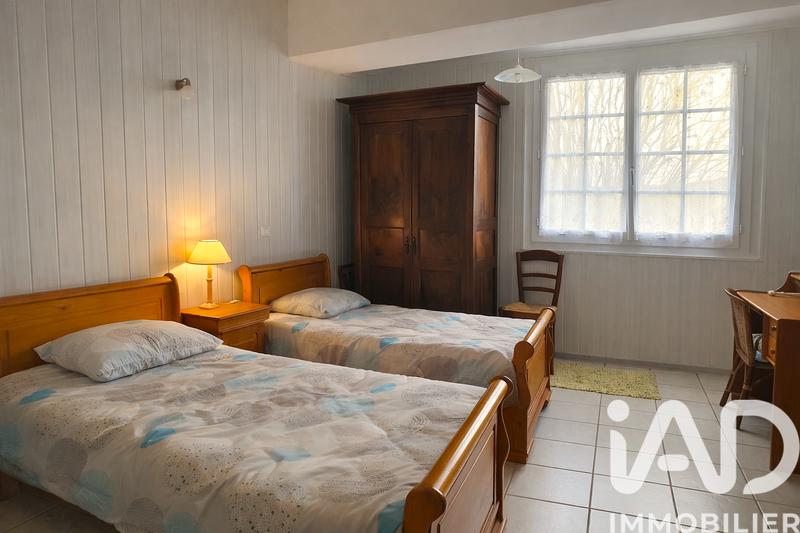 Maison - 200 m² - 8 pièces