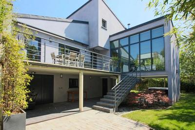 Propriété - 143 m² - 5 pièces