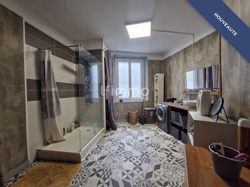 Maison - 298 m² - 7 pièces