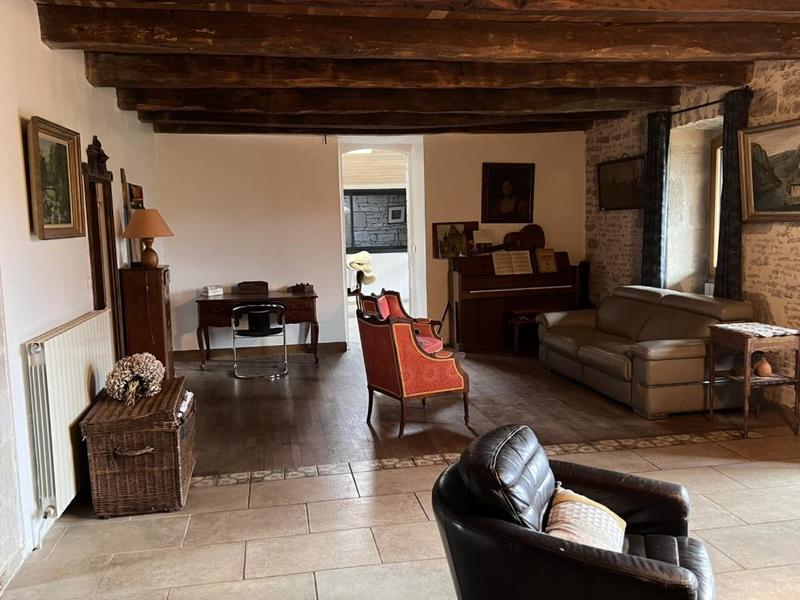 Corps de ferme - 180 m² - 6 pièces