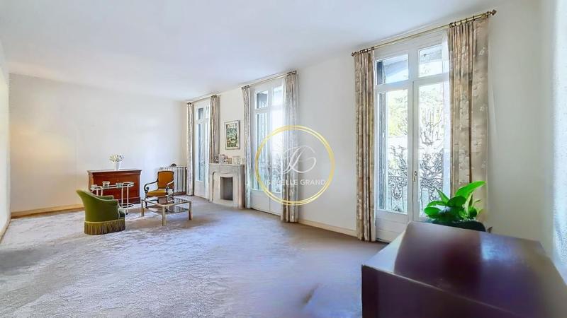 Maison de village - 196 m² - 10 pièces