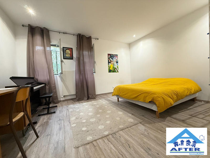 Maison - 284 m² - 7 pièces