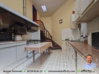 Maison - 218 m² - 7 pièces