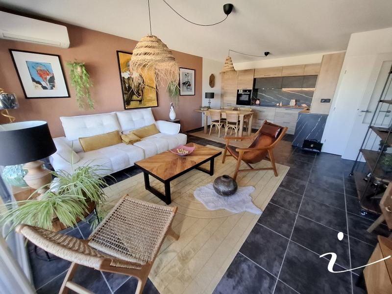 Appartement sur toit - 85 m² - 4 pièces