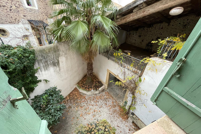 Maison - 279 m² - 9 pièces