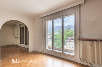 Appartement - 84 m² - 4 pièces