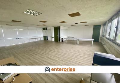 Bureau - 1 350 m²