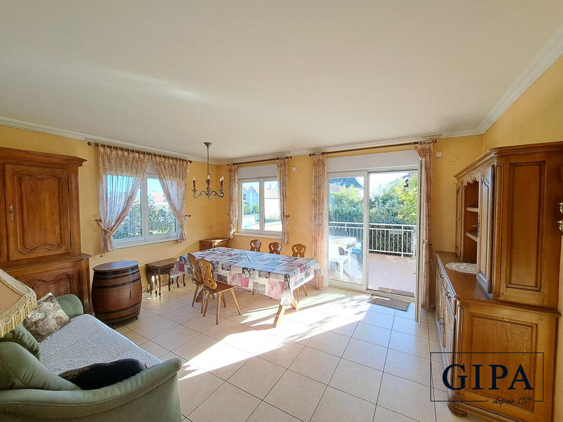 Maison - 140 m² - 5 pièces