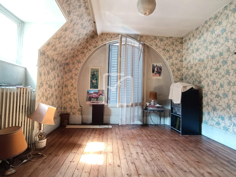 Villa - 199 m² - 9 pièces