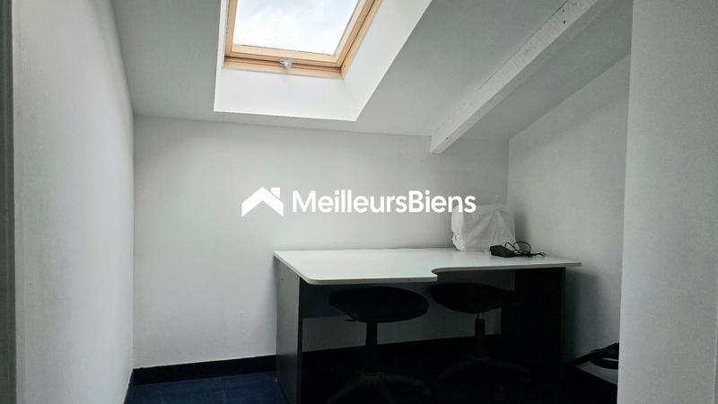 Maison - 180 m² - 9 pièces