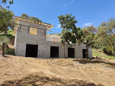 Maison - 260 m² - 5 pièces