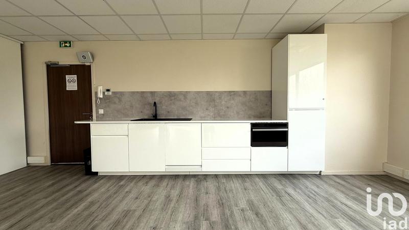 Bureau - 75 m²