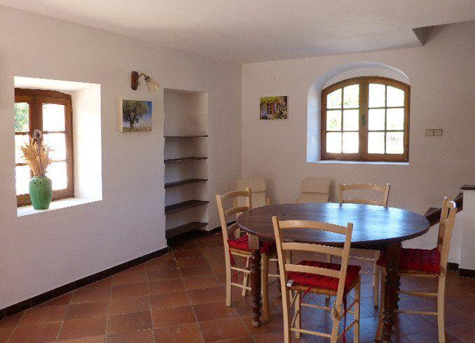 Maison - 550 m² - 21 pièces