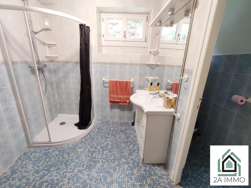 Maison - 205 m² - 10 pièces