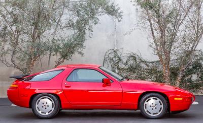 Porsche 928 S4