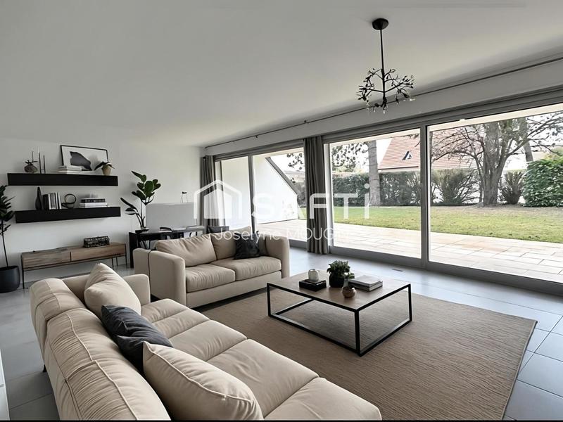 Maison - 200 m² - 7 pièces