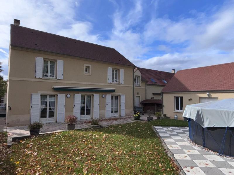 Maison - 197 m² - 8 pièces
