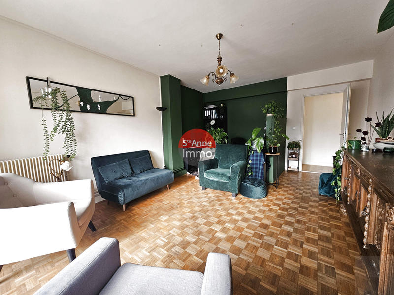 Appartement - 85 m² - 5 pièces