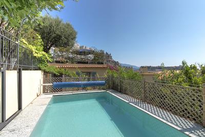 Maison - 211 m² - 8 pièces