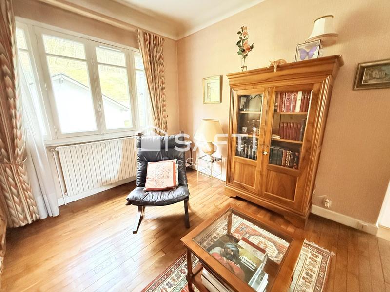 Maison - 182 m² - 6 pièces