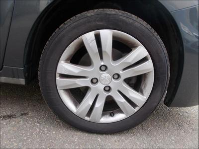 Peugeot 5008 2.0 B-Hdi 150 Cv Allure 5 Pl