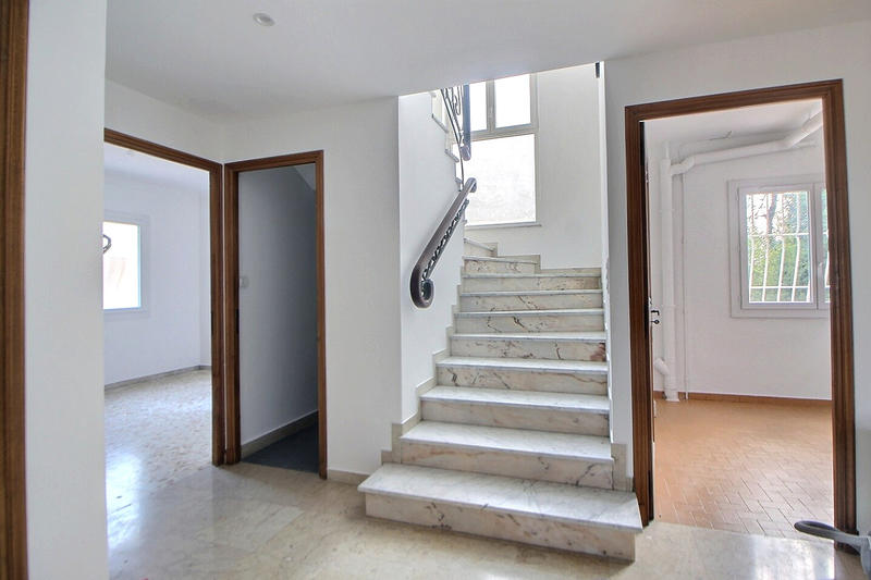 Maison - 200 m² - 7 pièces