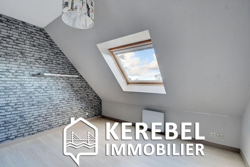 Maison - 99 m² - 5 pièces