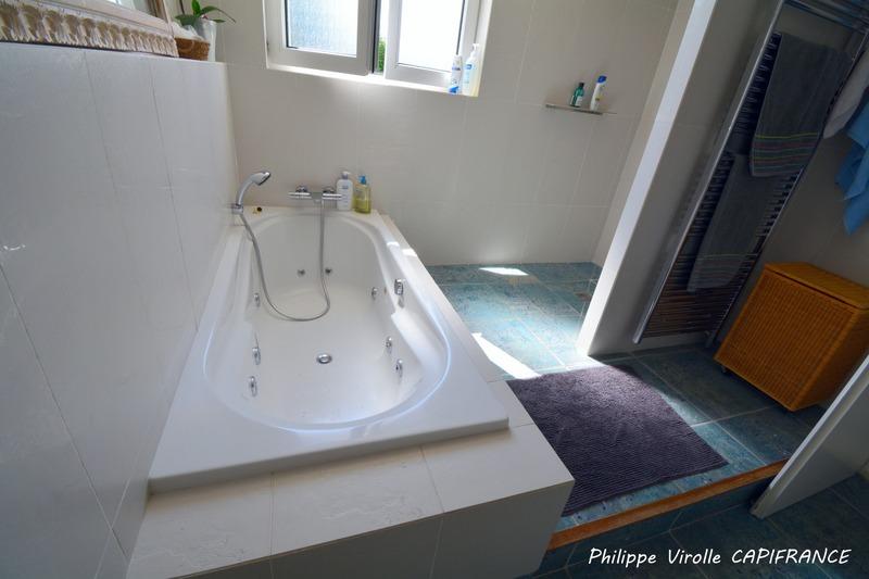 Villa - 196 m² - 7 pièces