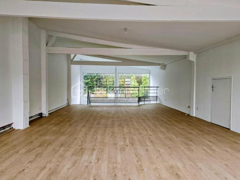 Loft - 172 m² - 7 pièces