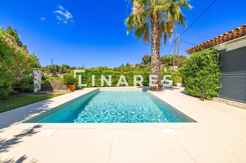 Villa - 220 m² - 6 pièces