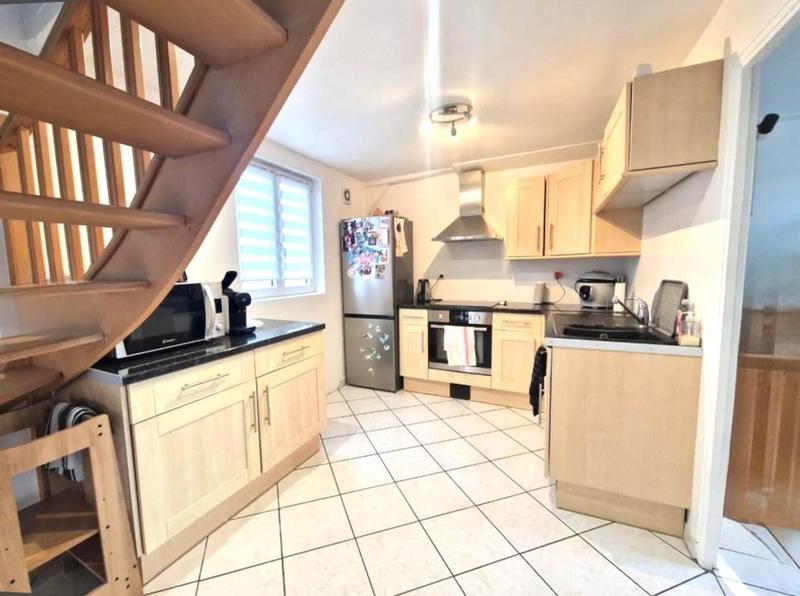 Maison - 83 m² - 4 pièces